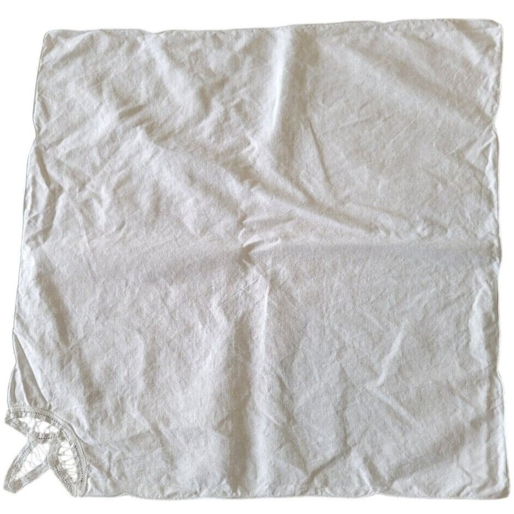 4 Napkins Embroidered Cutout White Boho Cottage Core Wedding Bridal Shower Vtg